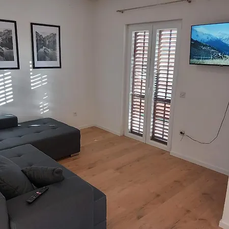 Two Person Apartment Nin Exterior photo
