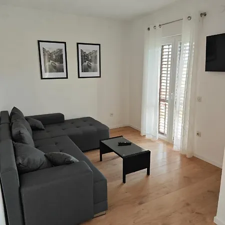 Two Person Apartment Nin Exterior photo